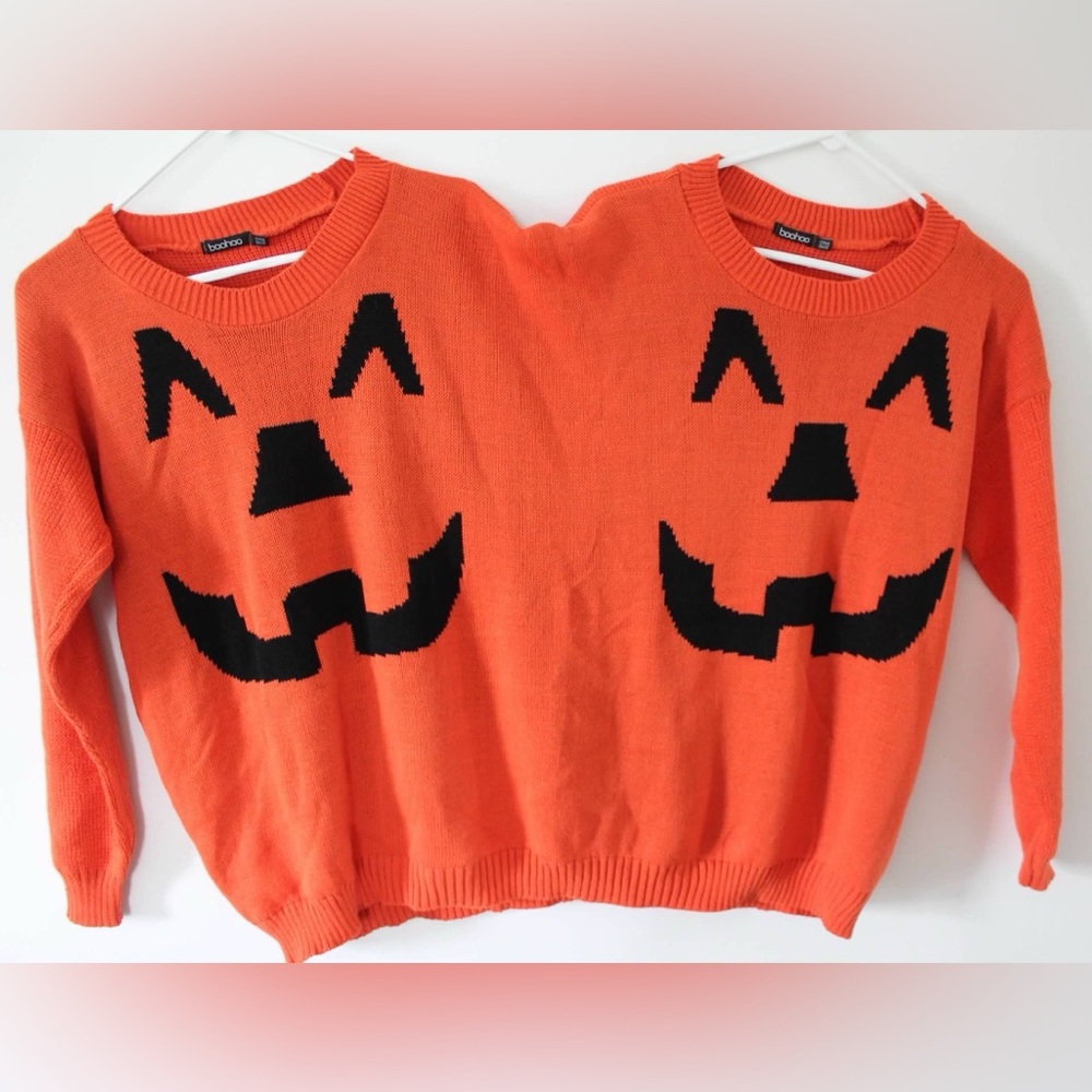 Two-person Halloween pumpkin sweater